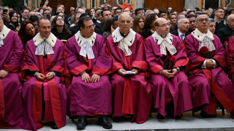 El Papa Francisco pide agilizar y humanizar procesos de nulidad matrimonial en la Iglesia 2 202501310835 131
