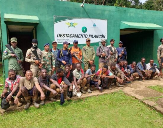 DETIENEN A HAITIANOS 1140x694 1