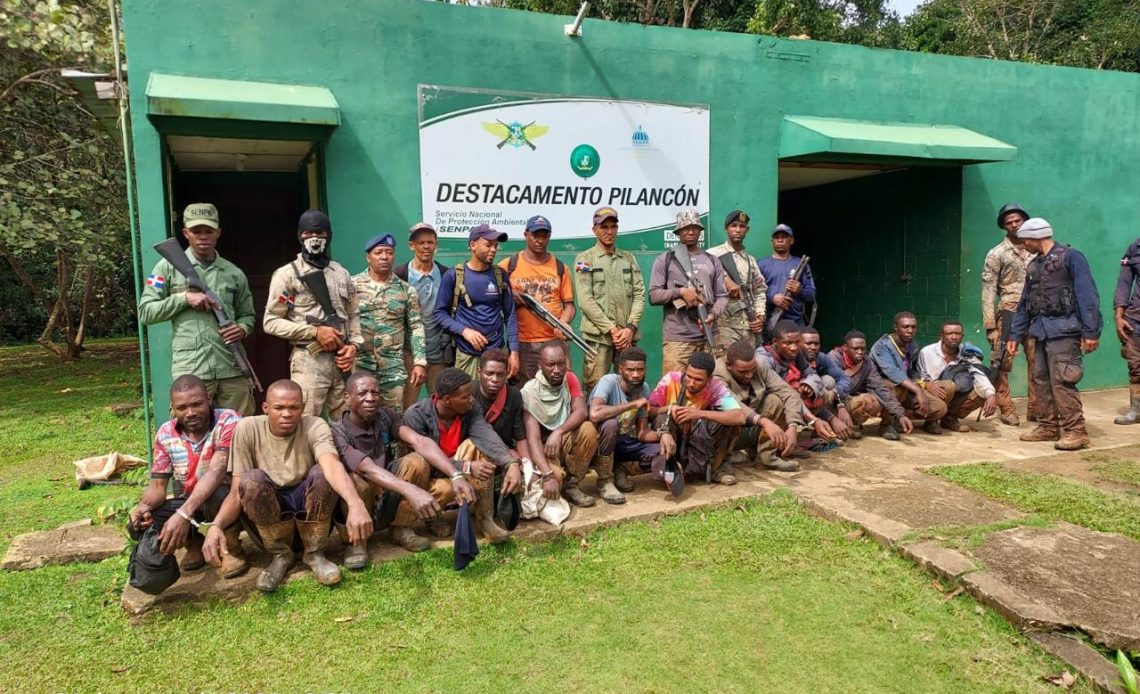 DETIENEN A HAITIANOS 1140x694 1