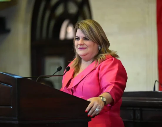 PR GOBERNADORA INMIGRANTES 1jpg