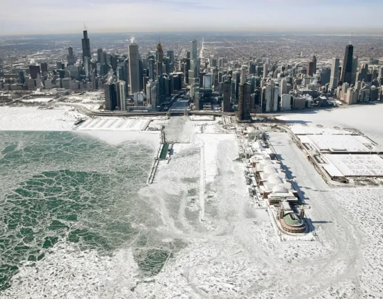 polar vortex split gettyimages 1126514848