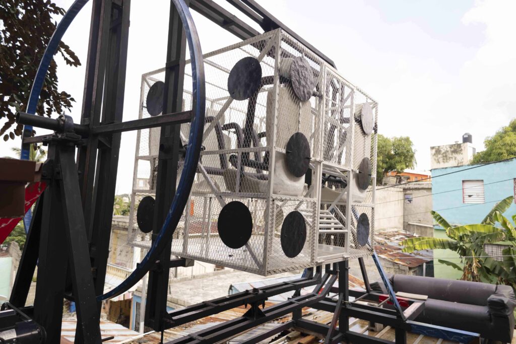 Joven construye atracción mecánica "Dado Loco" en Los Alcarrizos 2 78a1100 1