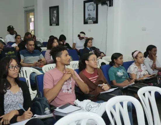 Parte de los presentes 728x486 1