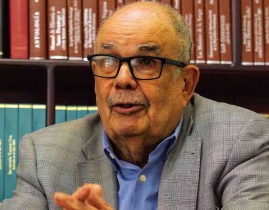 expertos espanoles y colaboradores trabajan en el montaje de este software del pnud focus 0.03 min0.2 896 504