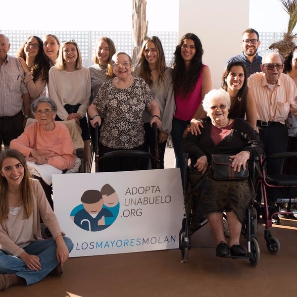 DOS REALIDADES: Adopción de abuelos en España versus crisis de jubilados en Argentina 3 1741981828