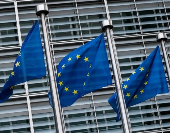 Los paises de la UE pactan retrasar la aplicacion de reglas de sostenibilidad corporativa