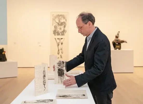 28cul moma director zkhw articleLarge.jpg 1