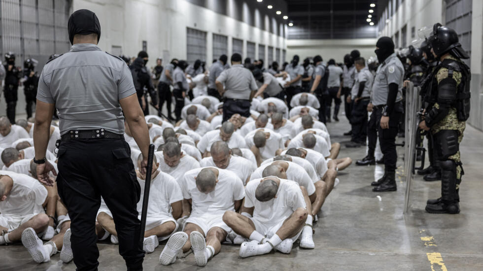 Trump recibió a Bukele en la Casa Blanca y agradeció su cooperación en deportaciones 3 95088eca6115f5cc5d4941e580b8e21fa6ee8d7e