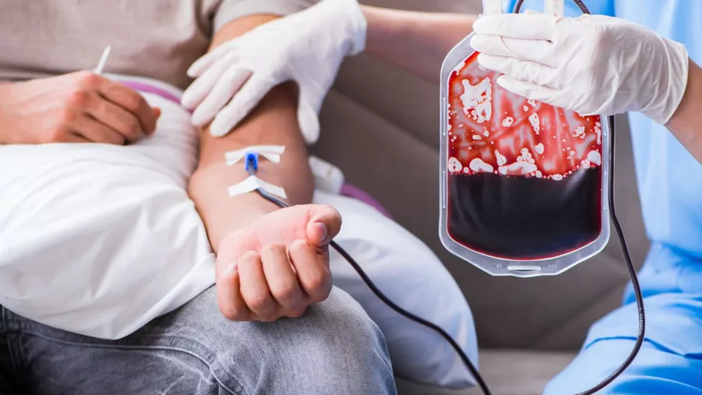 DGA habilita su parqueo como punto de donación de sangre para víctimas de la tragedia en Jet Set 2 Donar sangre. Imagen de referencia