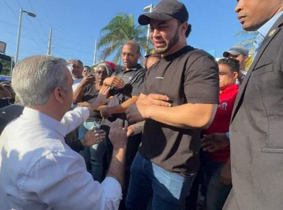 El presidente Abinader acude a discoteca Jet Set en solidaridad con victimas 728x410 1