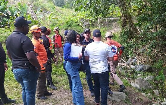 Las autoridades dominicanas han intensificado la busqueda del nino Roldanis Calderon de tres anos desaparecido en El Tablon Manabao La Vega