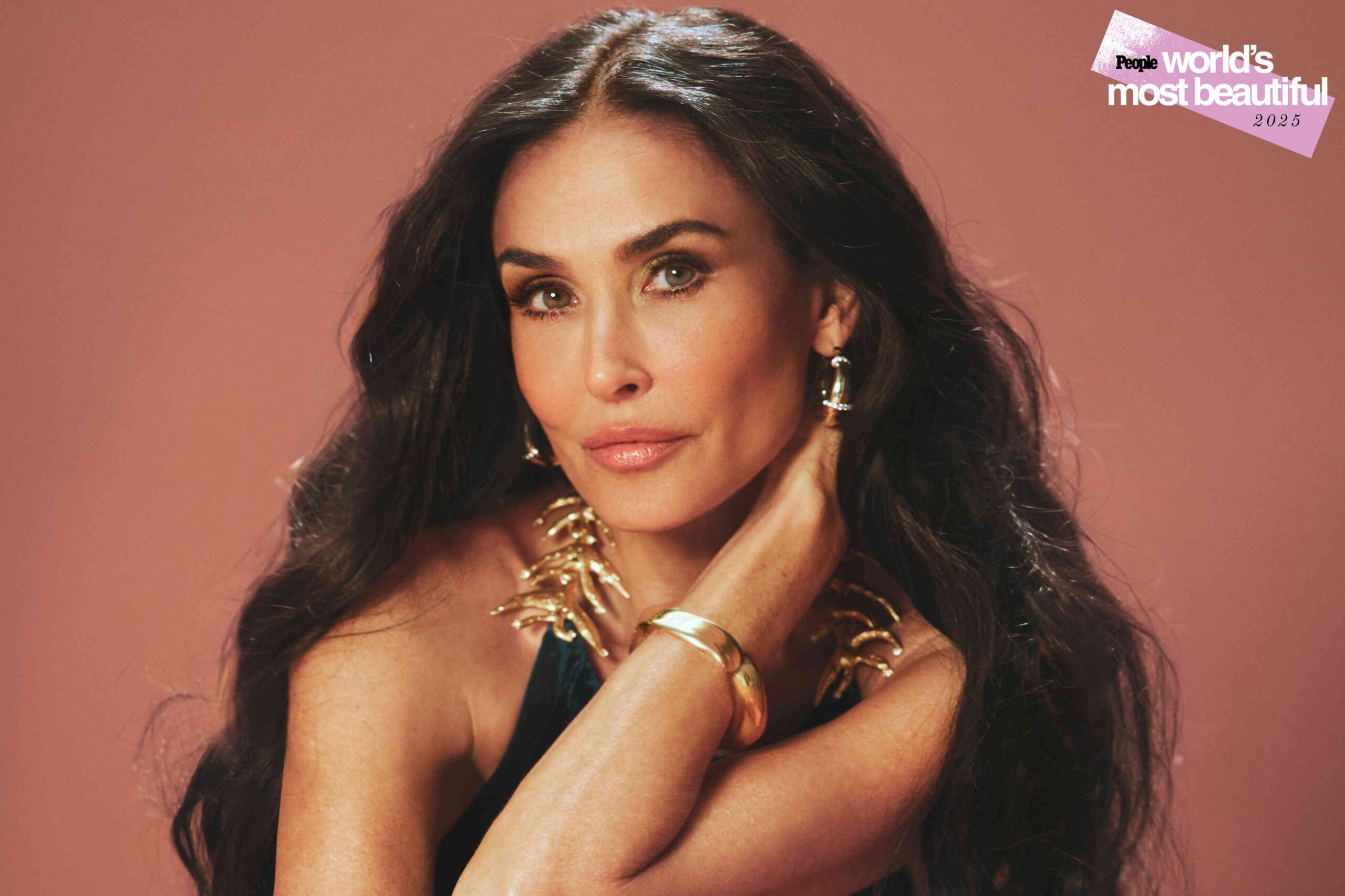 demi moore PEOPLE t3 0196 9819365a77b4491b94d9ace9af99a827 scaled