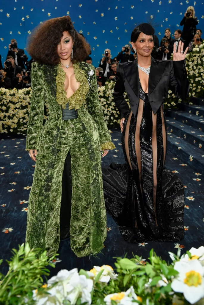 De Rosalía a Zendaya: los mejores looks de la Met Gala 2025 17 1920x2868 cmsv2 38a28678 c3f2 5ccd 9b39 e656206725bb 9262318.jpg