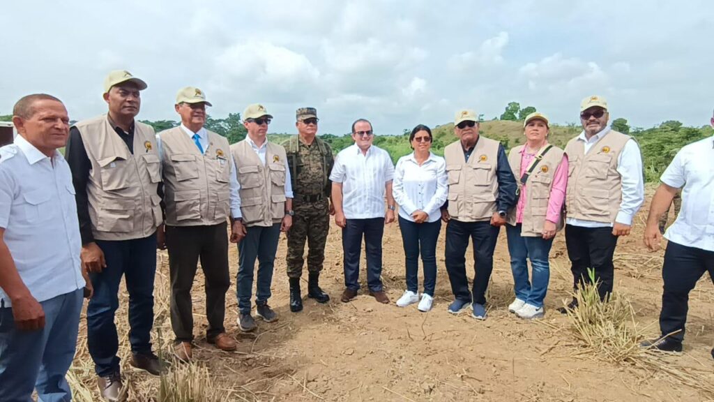 Gobierno da inicio a segunda fase del muro fronterizo en Dajabón 3 IMG 6046