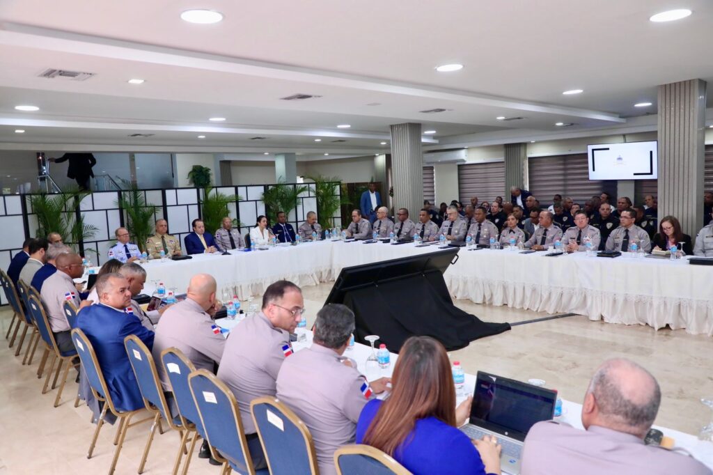 Autoridades encabezan reunión de seguimiento al Plan de Seguridad Ciudadana 2 IMG 6158