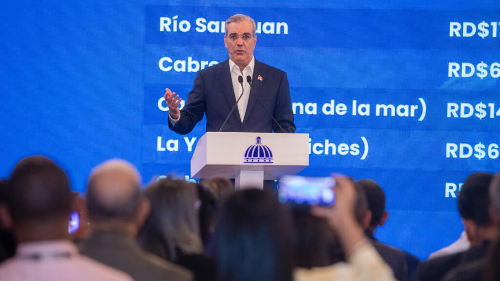 Abinader anuncia inversión histórica de USD 531.5 millones en infraestructura portuaria y modernización del sector pesquero 2 IMG 6188