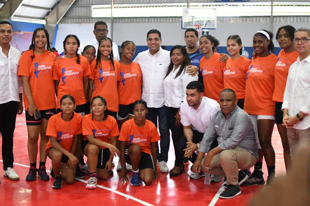 Ministro Kelvin Cruz da apertura a las eliminatorias de los Juegos Fronterizos 2025 2 PHOTO 2025 06 21 15 20 57 3 1
