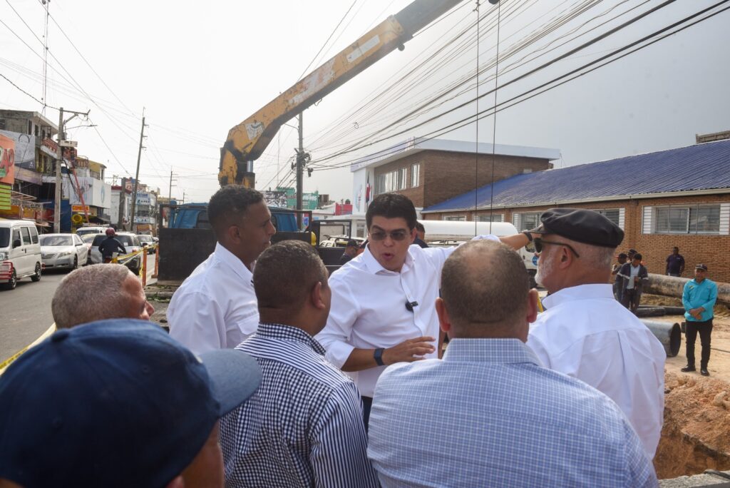 CAASD trabaja para optimizar la distribución de agua en sectores de la circunscripción 2 de la capital. 3 a069dbdd b09f 48e1 8696 d0abf02dfb0f 1