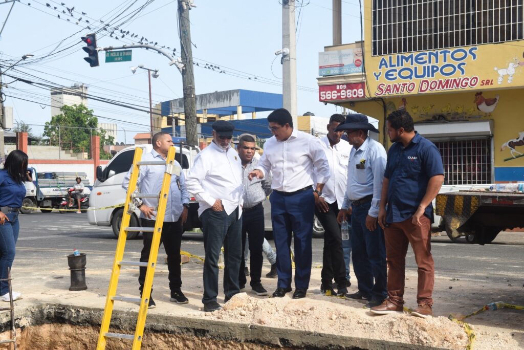 CAASD trabaja para optimizar la distribución de agua en sectores de la circunscripción 2 de la capital. 4 b2a9af62 1fd0 48c4 a10b 1d7e81ff1bbf 1