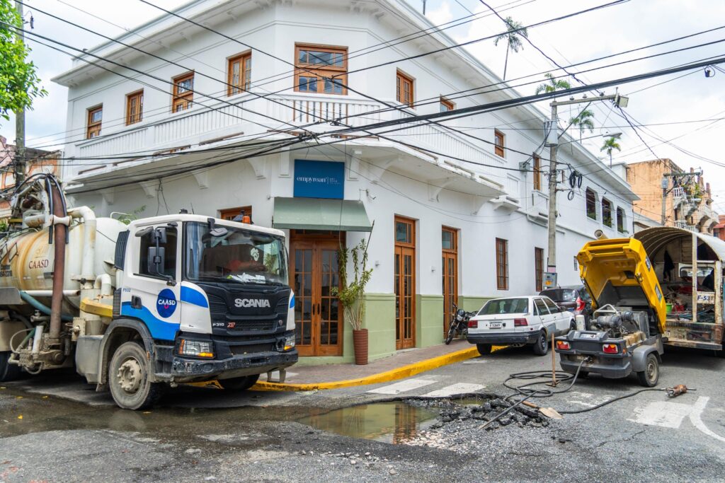CAASD lleva solución a la Zona Colonial con intervención de tuberías 4 IMG 6632