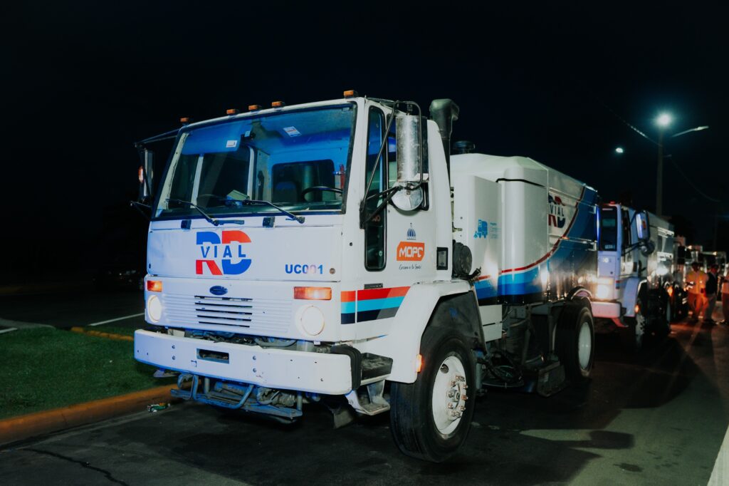 RD Vial trae una nueva era para las autopistas dominicanas con “Carreteras Limpias” 3 PHOTO 2025 07 28 14 11 10 2