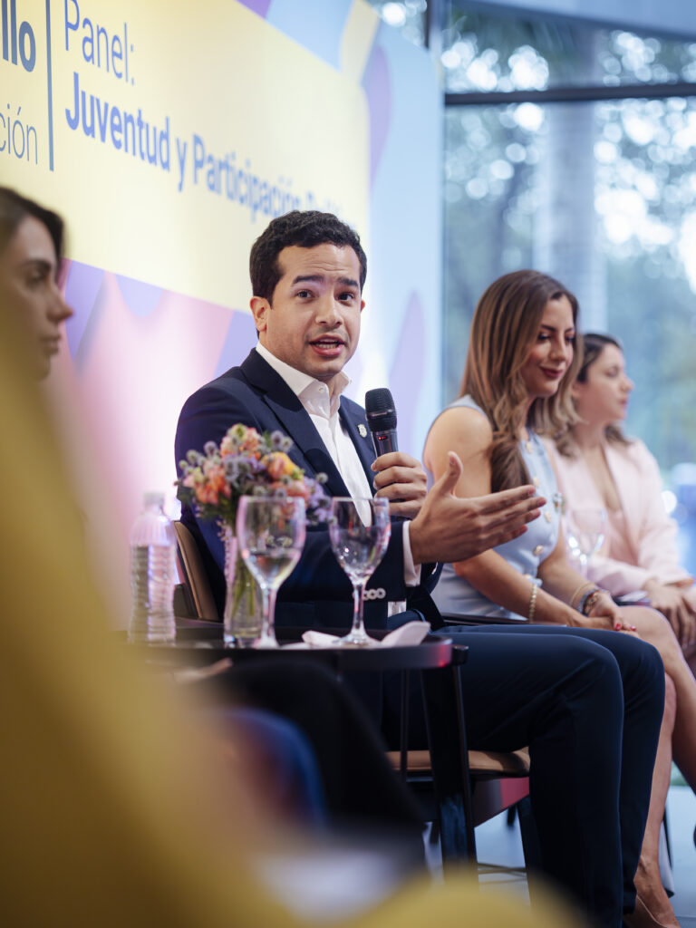 GALA Media Group celebró la cuarta edición de Diálogo: Democracia y Desarrollo 7 IMG 0924