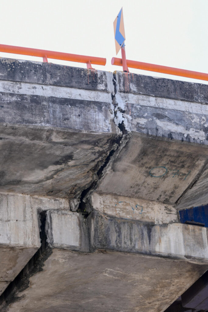 Elevado de la Churchill muestra deterioro preocupante y genera temor en la ciudadanía 2 IMG 8885
