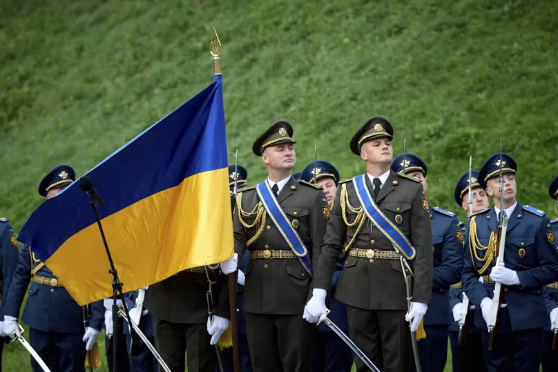Zelenski encabeza ceremonia por el Día de la Bandera Nacional en Ucrania 2 IMG 9573