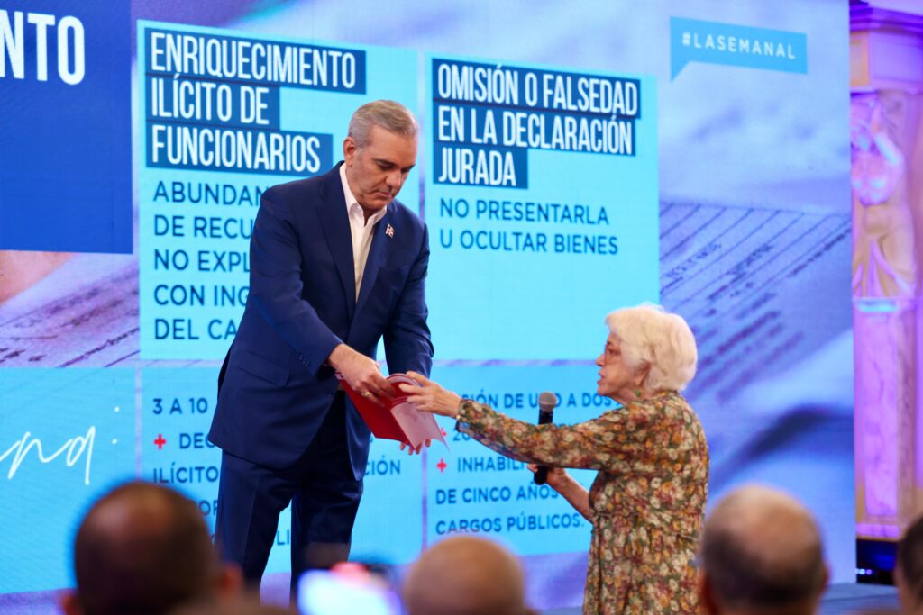 Abinader lanza ofensiva contra la corrupción: nueva ley convierte el delito en autónomo 2 IMG 0438