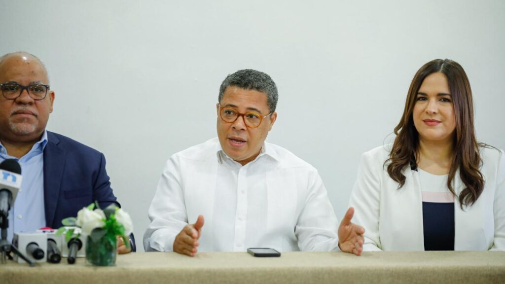 PROMIPYME anuncia EmprendeLab 2025: plataforma de innovación para jóvenes emprendedores 2 PHOTO 2025 09 08 14 39 30