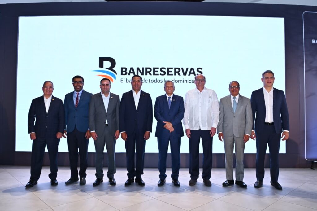 Banreservas destina RD$7,000 millones para impulsar sectores productivos con tasas preferenciales 3 PHOTO 2025 09 11 13 40 04 3