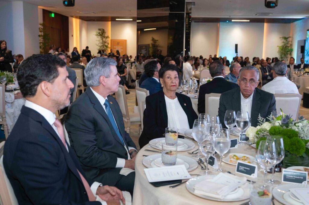 Banreservas financia con RD$21,000 millones al sector construcción y proyecta crecimiento sostenido 6 PHOTO 2025 09 19 15 56 08