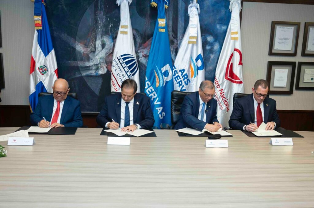 Banreservas y ARS Reservas renuevan alianza con Salud Pública para fortalecer cultura de donación de sangre 2 07036459 cd3b 4654 a39b d846fa16753c