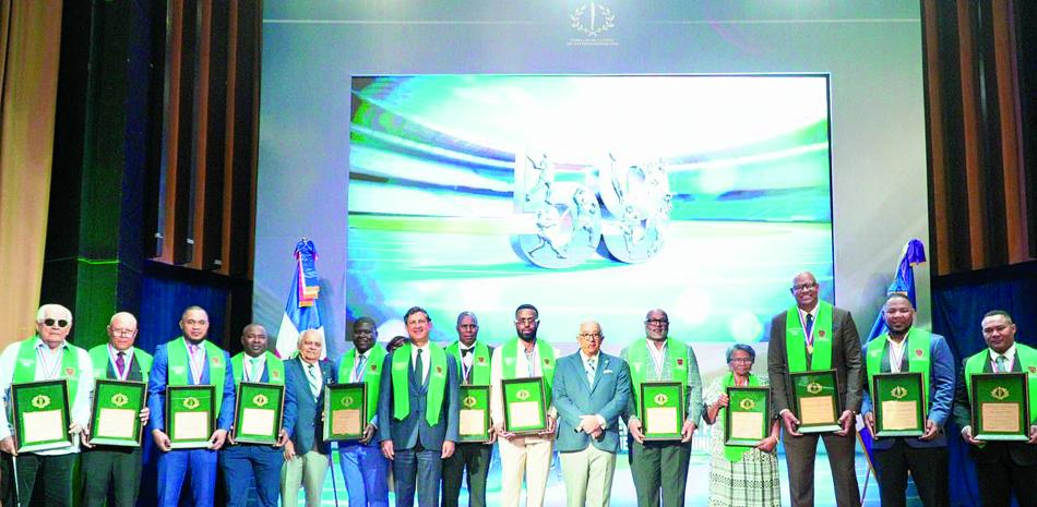 Doce leyendas deportivas dominicanas alcanzan el Pabellón de la Fama 2 IMG 4347