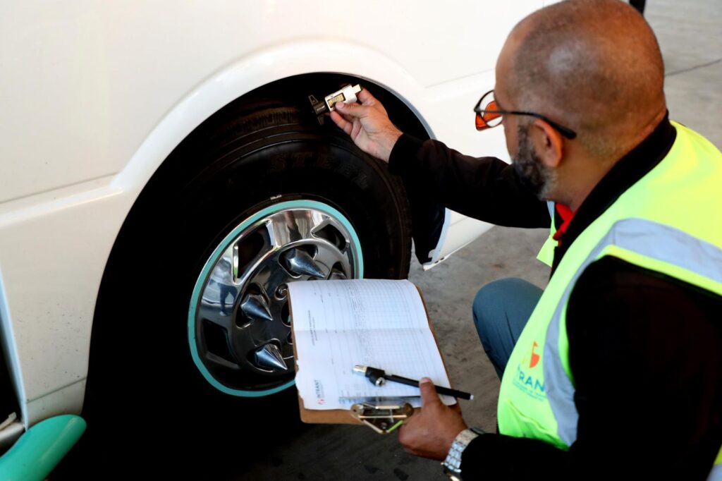 INTRANT realiza operativo masivo de seguridad vial en Navidad con más de 10,778 inspecciones vehiculares 5 IMG 6944