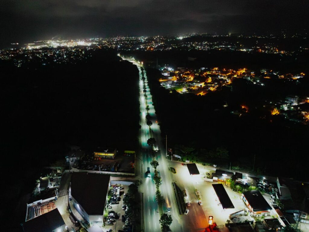 Fideicomiso RD Vial instala más de 1,000 lámparas solares para iluminar carreteras del Sur 8 IMG 8869
