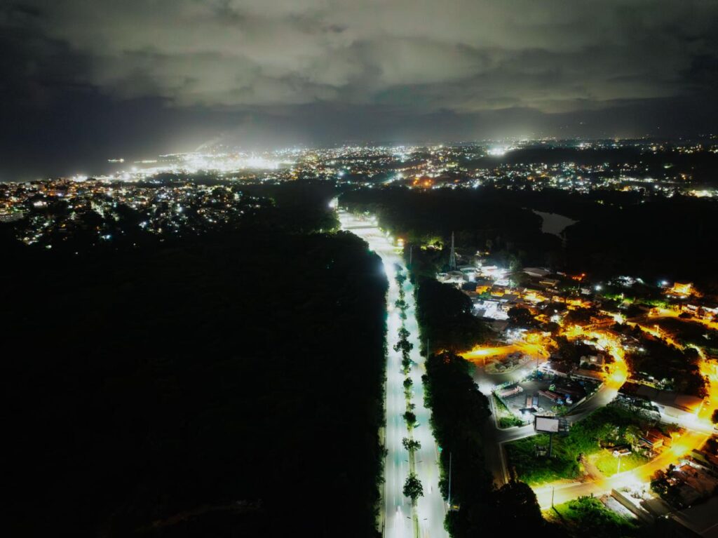 Fideicomiso RD Vial instala más de 1,000 lámparas solares para iluminar carreteras del Sur 7 IMG 8870