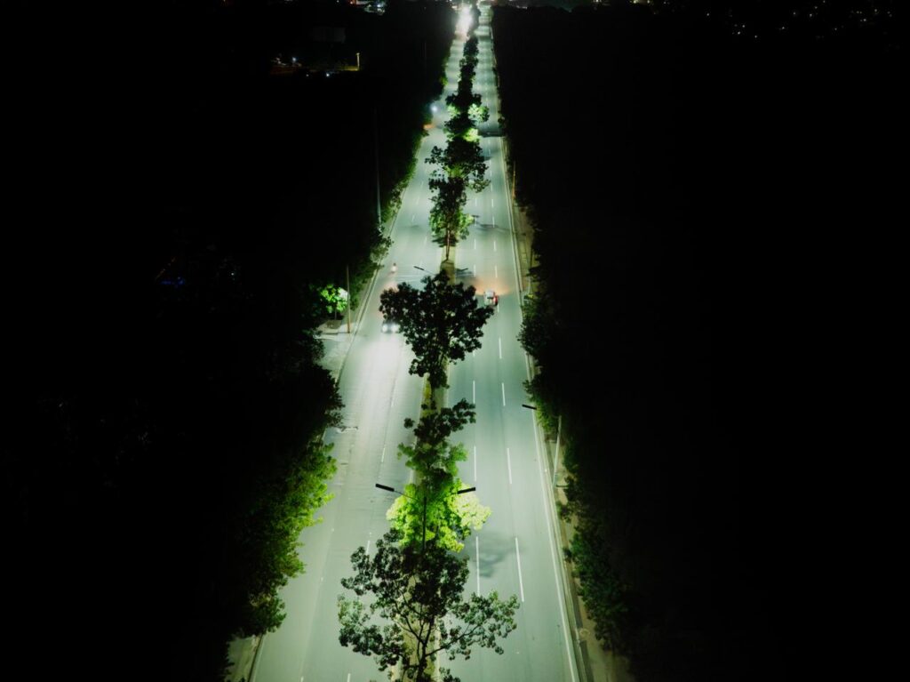 Fideicomiso RD Vial instala más de 1,000 lámparas solares para iluminar carreteras del Sur 5 IMG 8872