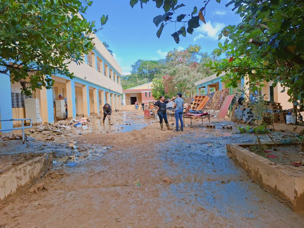 Infraestructura escolar acelera rehabilitación de siete escuelas afectadas por inundaciones en Gaspar Hernández 2 IMG 1266