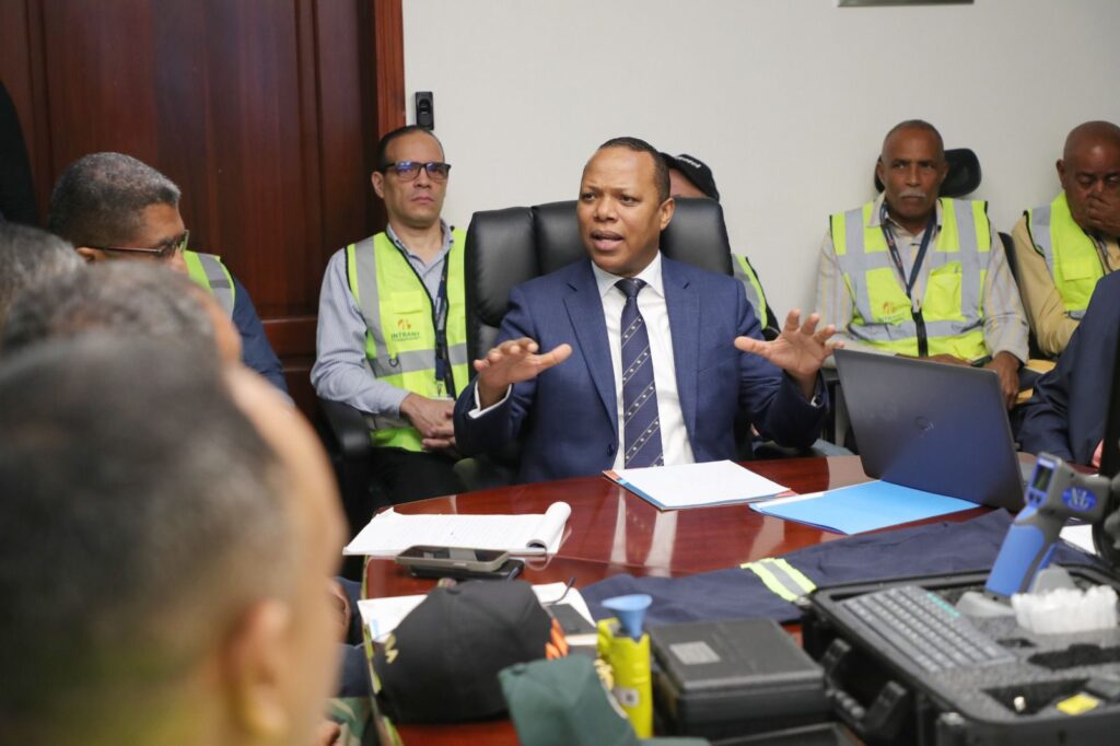 INTRANT realizará más de 8,000 inspecciones vehiculares en el operativo "Semana Santa Conciencia por la Vida 2026" 3 IMG 3094