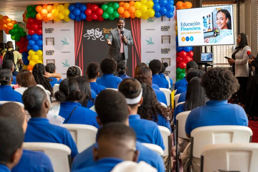 Banreservas acerca la banca a estudiantes de la UASD y el ITLA con jornadas de educación financiera 3 d28b0863 128d 4d4c a6be 61536df0d4ea