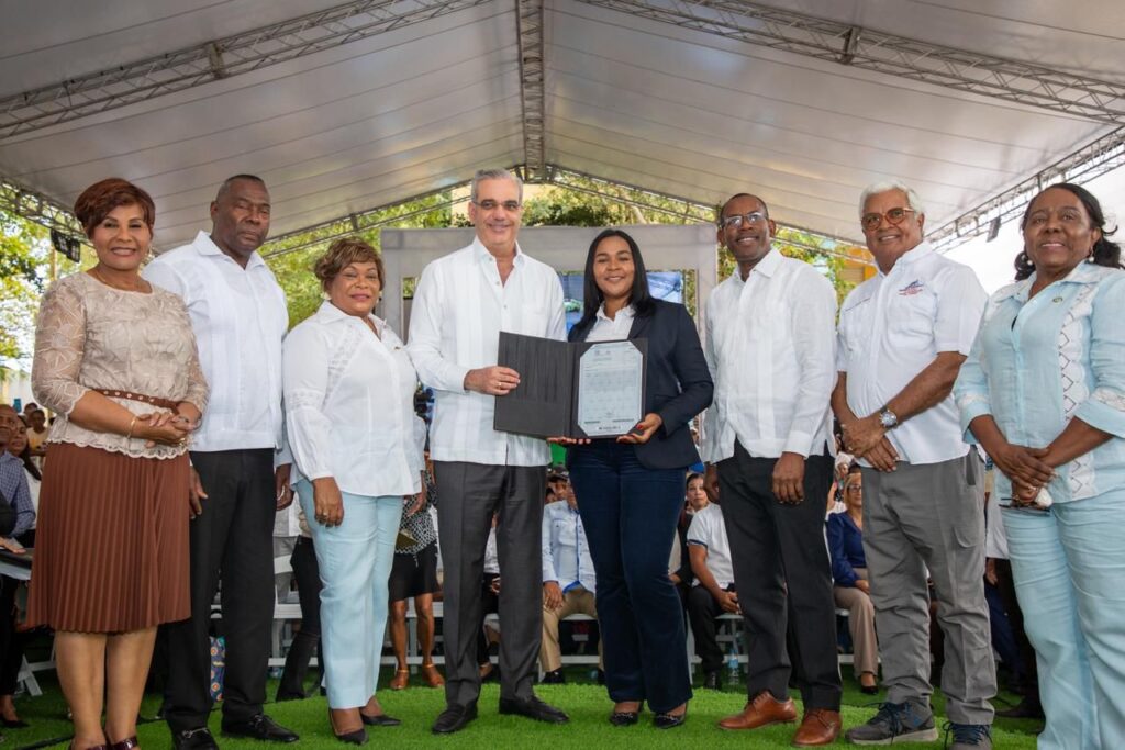 88122206 8c28 41a5 a5ea 68b7c0e2477f