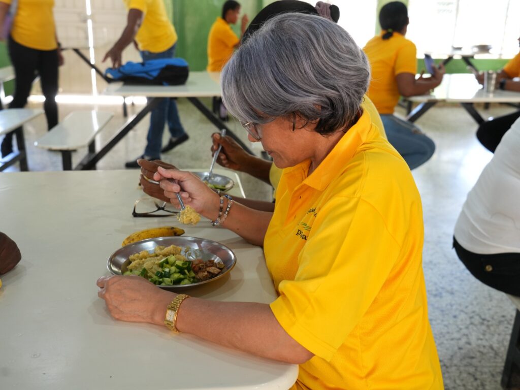 INABIE garantiza alimentación escolar a casi 150 mil jóvenes y adultos de los programas Oportunidad 14-24 y Prepara 2 3167561d 6cfc 480c 9079 1cbec1946186