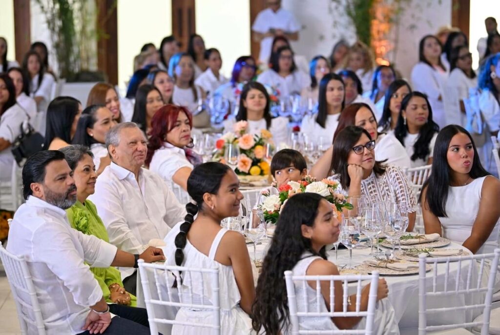 Voluntariado Banreservas celebra el Día de las Madres con el evento «Donde nace el amor» en Santiago y Santo Domingo 3 IMG 7743