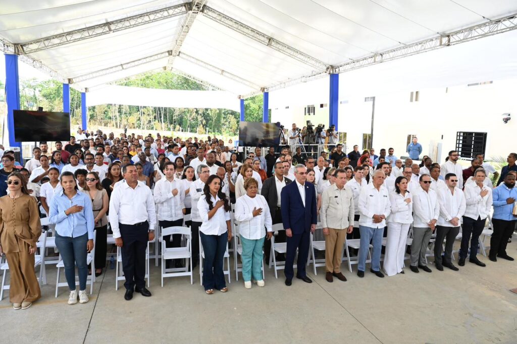 Banreservas financia con RD$1,600 millones los 700 apartamentos del residencial San José entregados por el presidente Abinader 3 IMG 9284